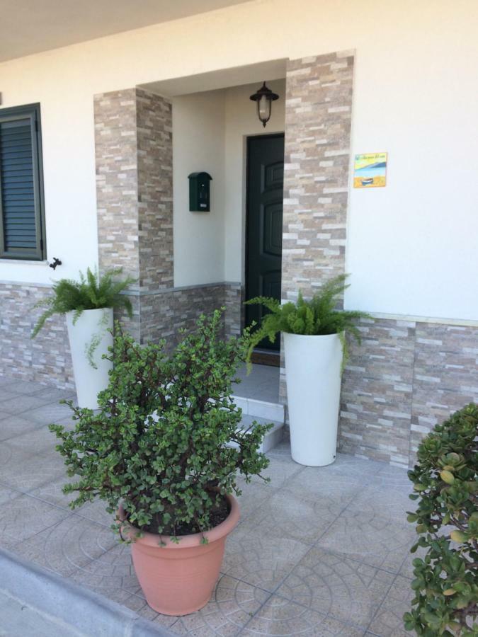 B&B A Due Passi Dal Mare Катона Экстерьер фото