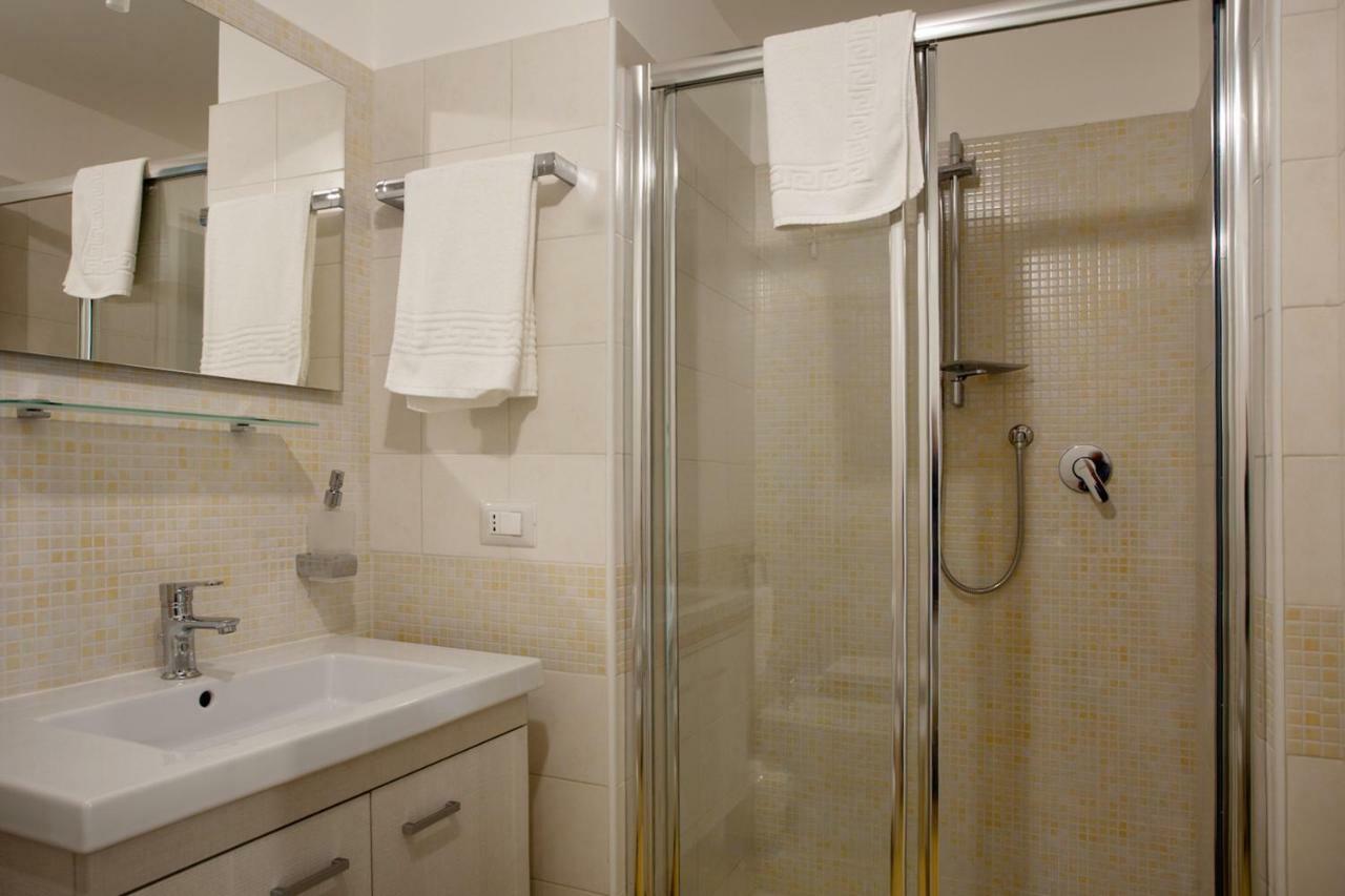 B&B A Due Passi Dal Mare Катона Экстерьер фото