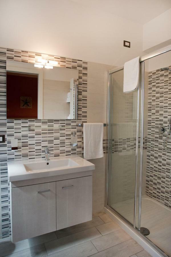 B&B A Due Passi Dal Mare Катона Экстерьер фото