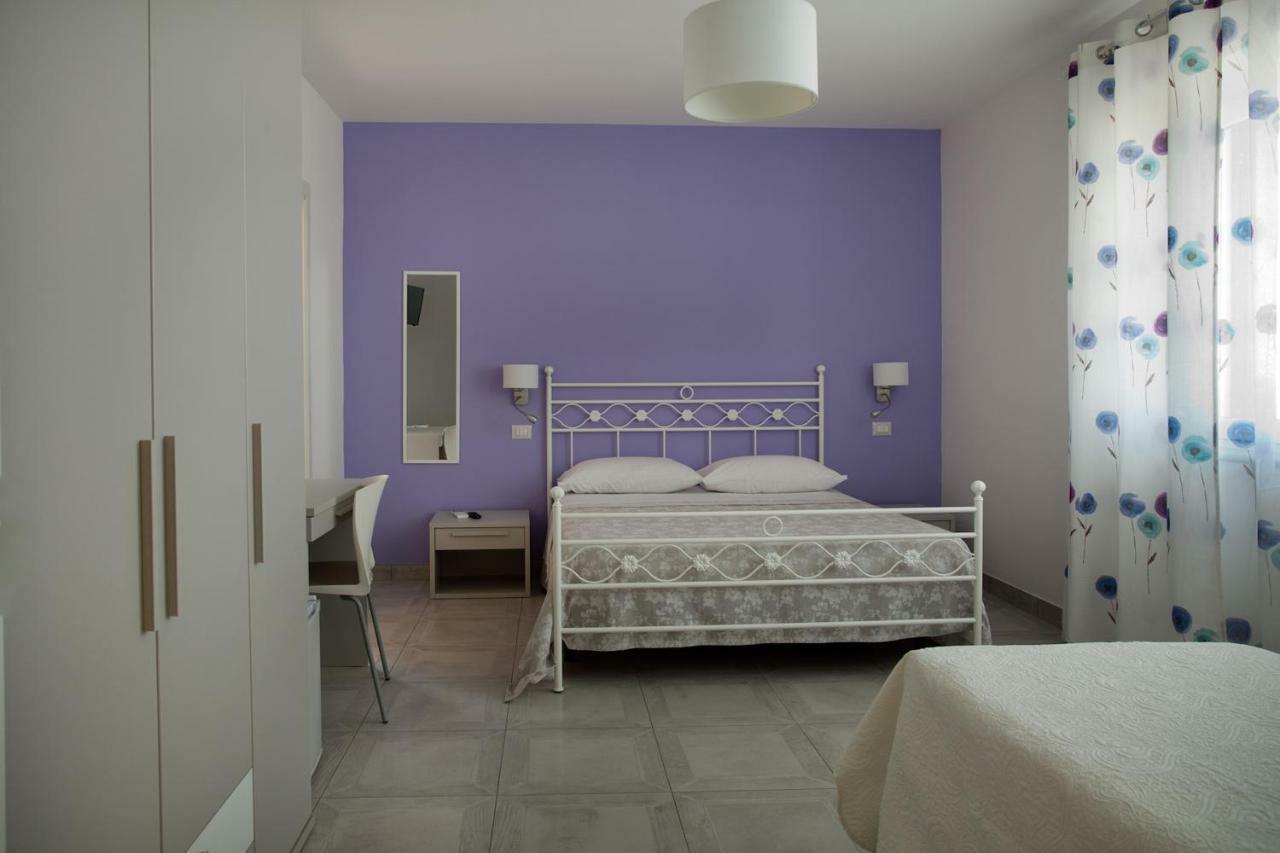 B&B A Due Passi Dal Mare Катона Экстерьер фото