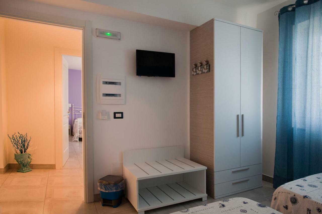 B&B A Due Passi Dal Mare Катона Экстерьер фото