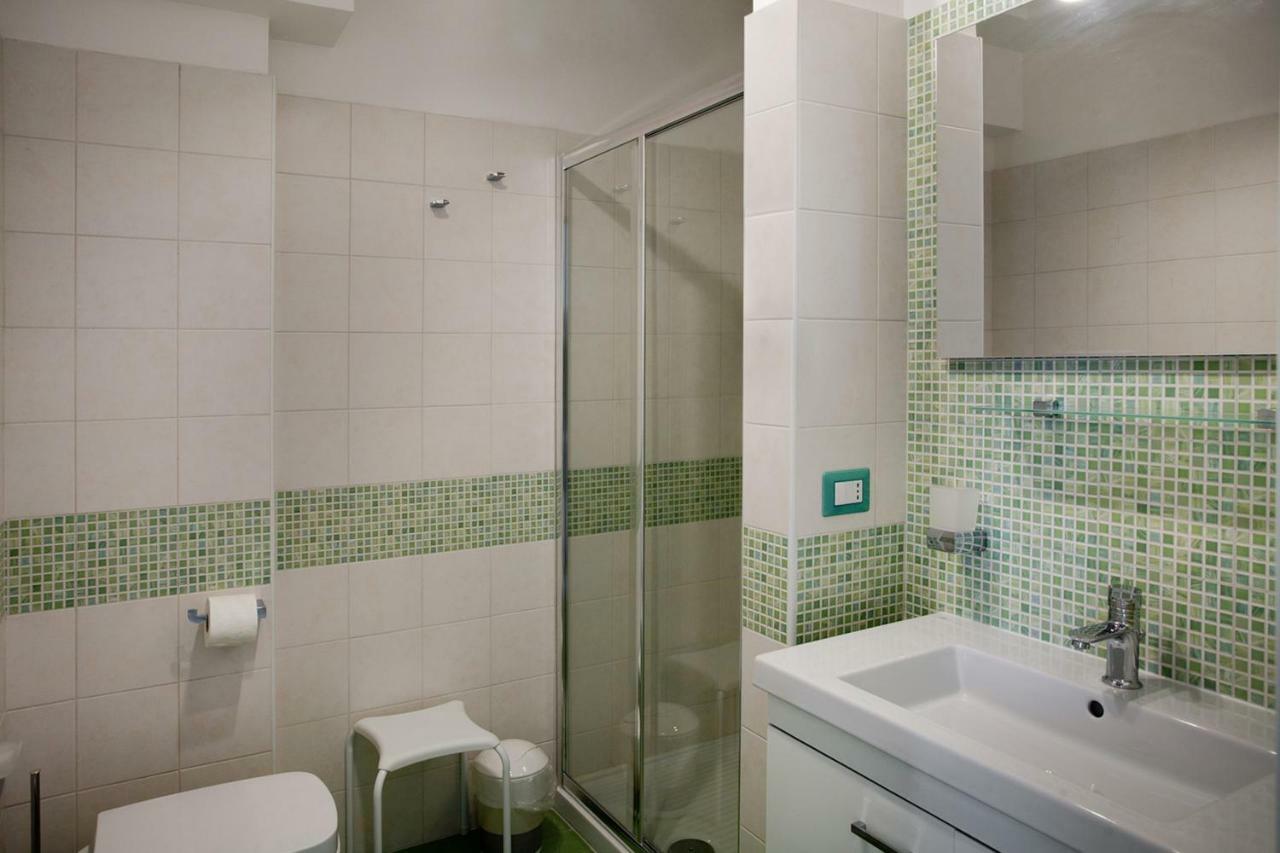 B&B A Due Passi Dal Mare Катона Экстерьер фото