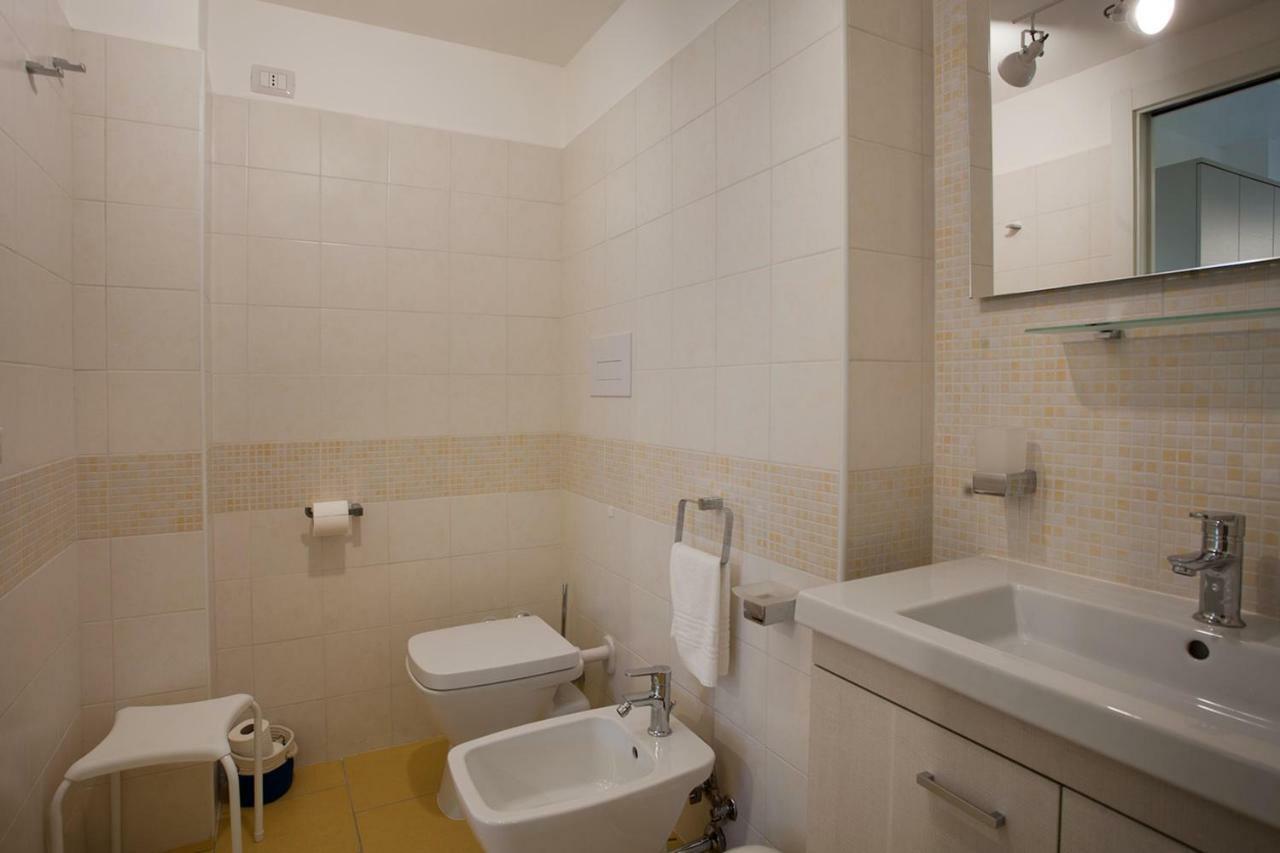 B&B A Due Passi Dal Mare Катона Экстерьер фото